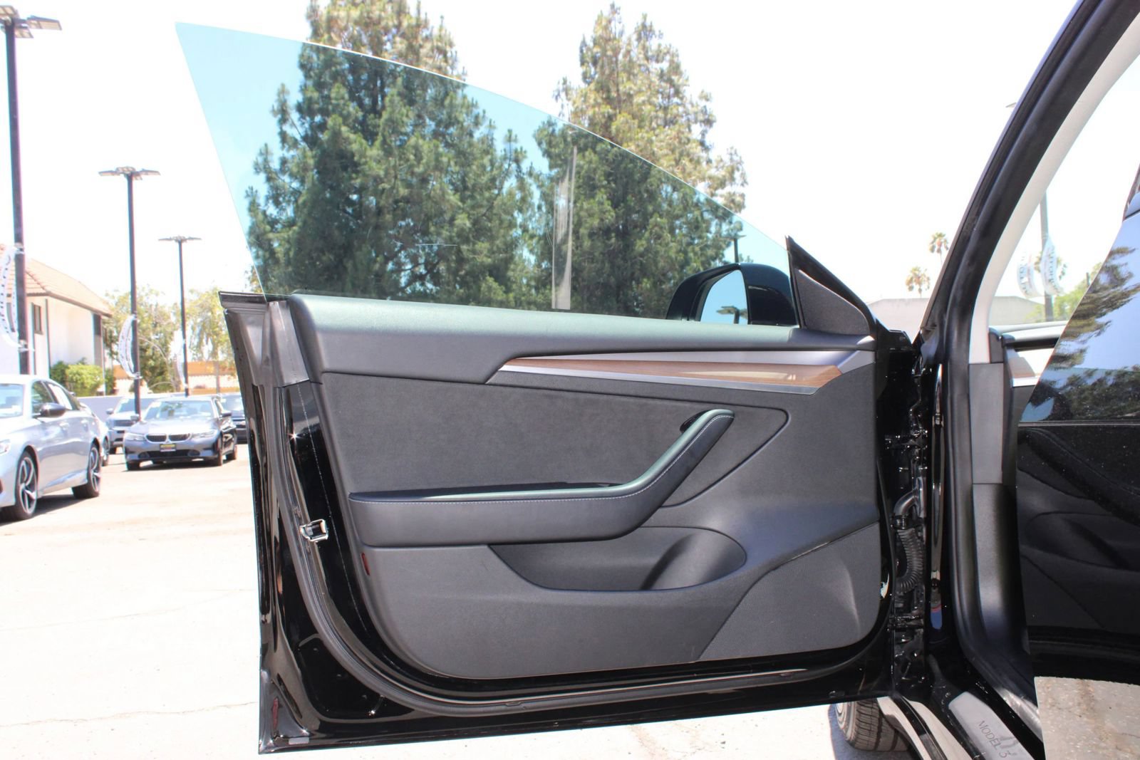Used 2022 Tesla Model 3 Long Range AWD/4WD image 7