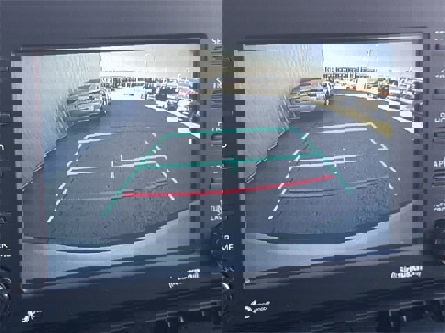 Used 2020 Toyota RAV4 XLE Premium image 18