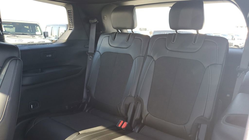 New 2025 Jeep Grand Cherokee L Altitude image 15