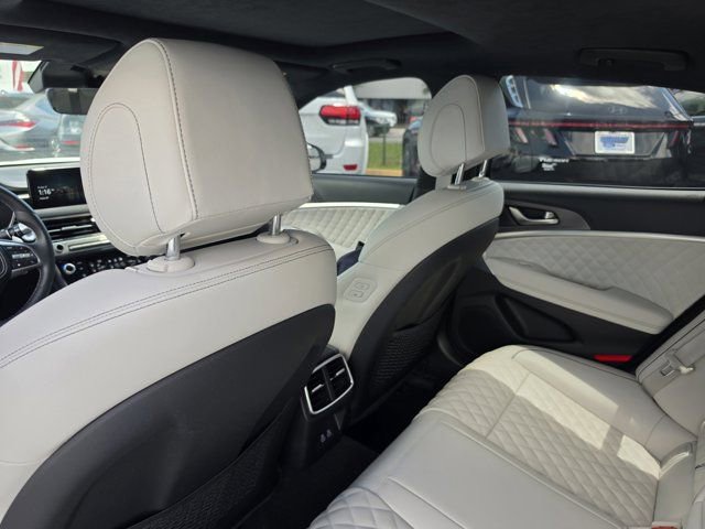 Used 2025 Genesis G70 3.3T Advanced w/ Sport Prestige Package RWD image 15