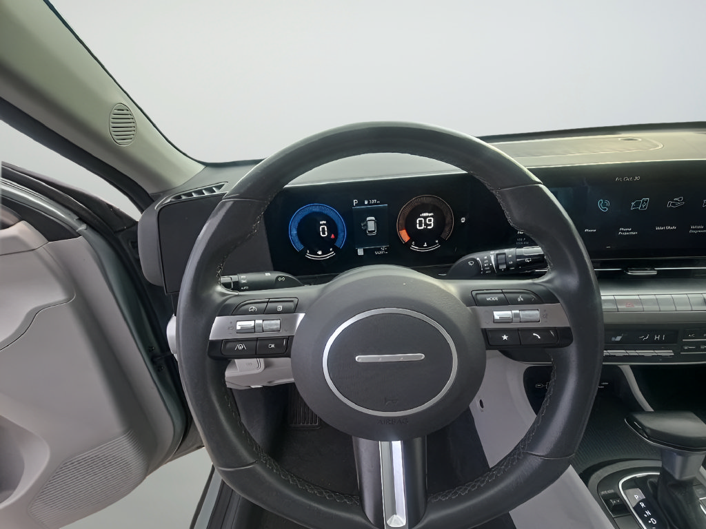 Used 2025 Hyundai Kona SEL FWD image 30