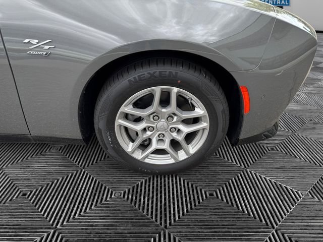 New 2025 Dodge Charger Daytona R/T w/ Sun & Sound Package AWD/4WD image 9