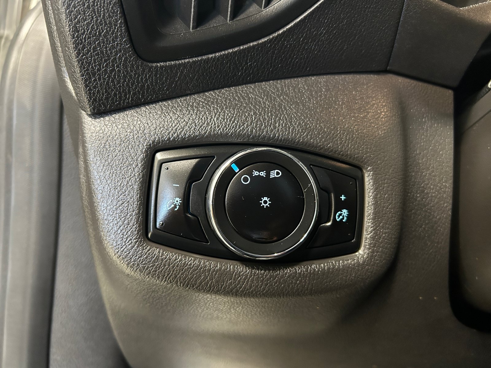 Used 2017 Ford Transit Connect XL FWD image 19