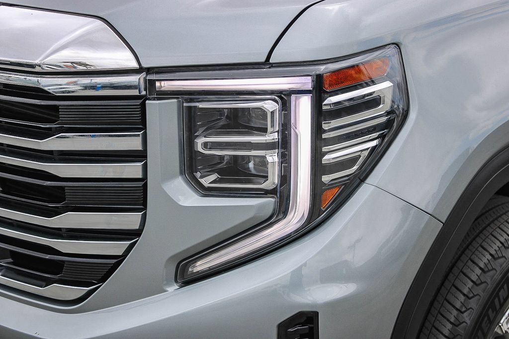 Used 2024 GMC Sierra 1500 SLT AWD/4WD image 5