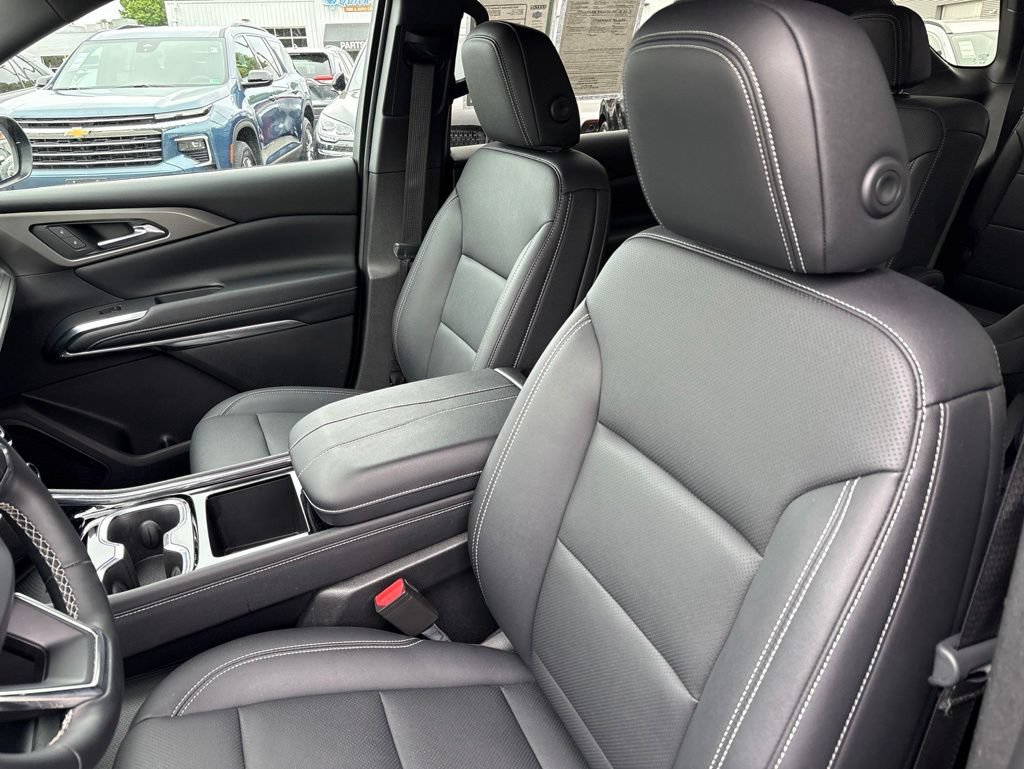 Used 2026 Chevrolet Traverse LT AWD/4WD image 15