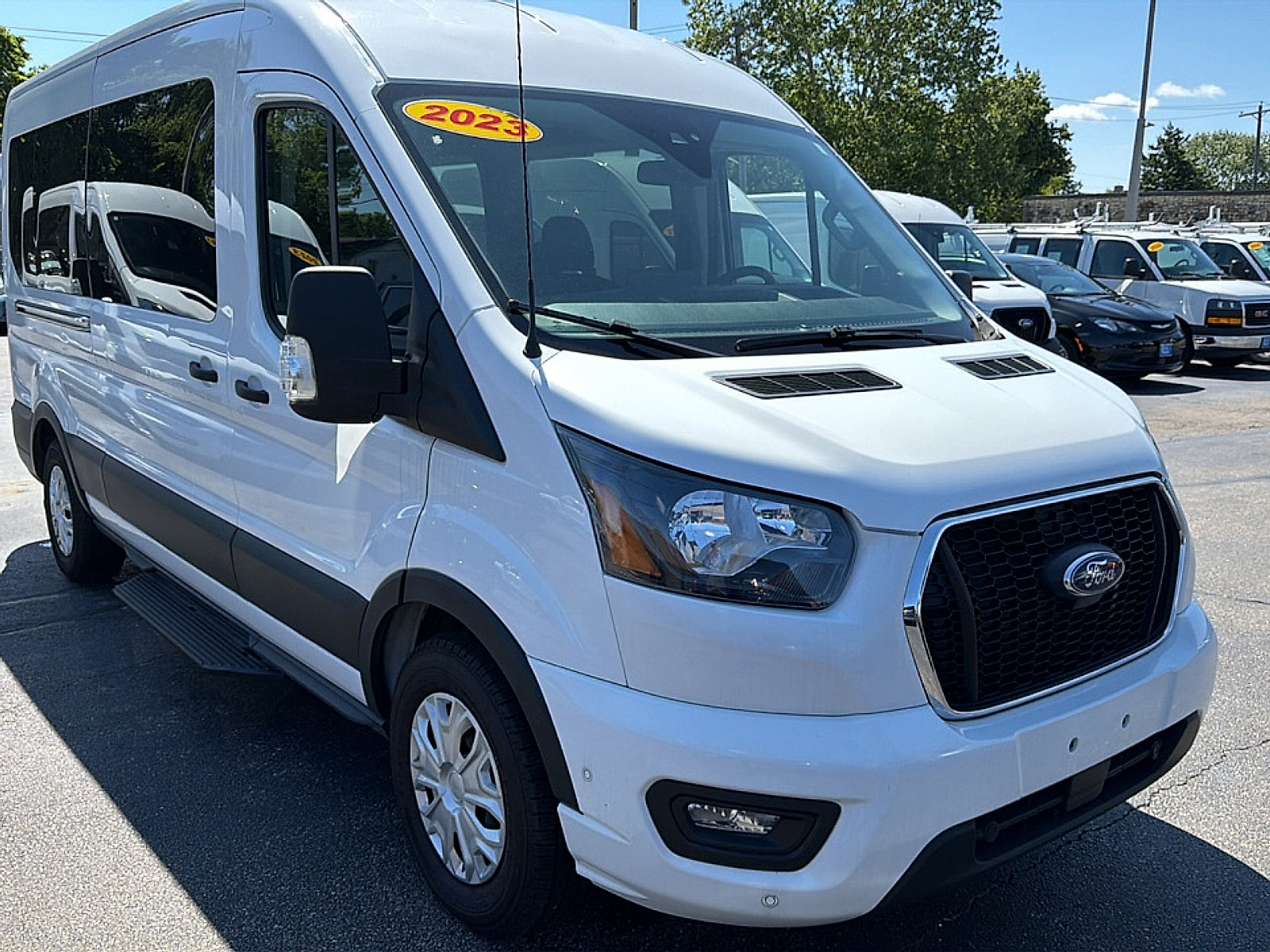 Used 2023 Ford Transit 350 XLT RWD image 2