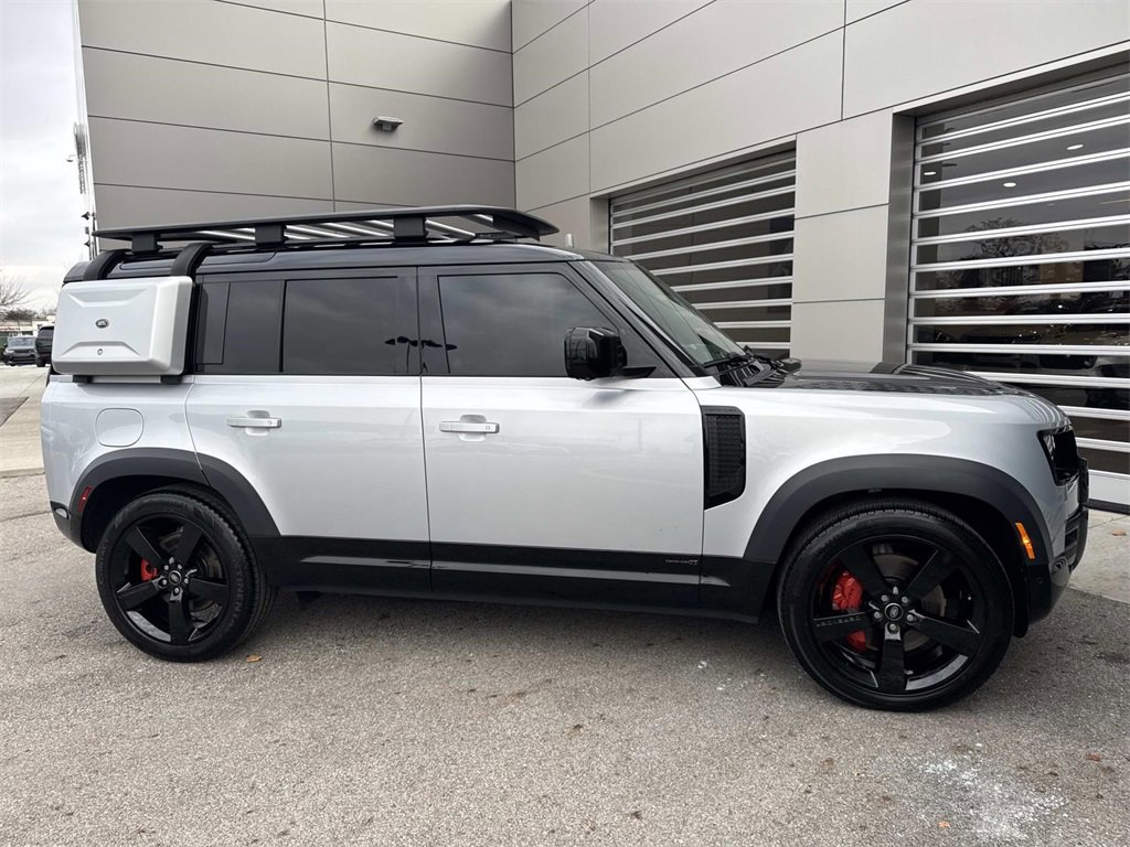 Used 2023 Land Rover Defender 110 X image 8
