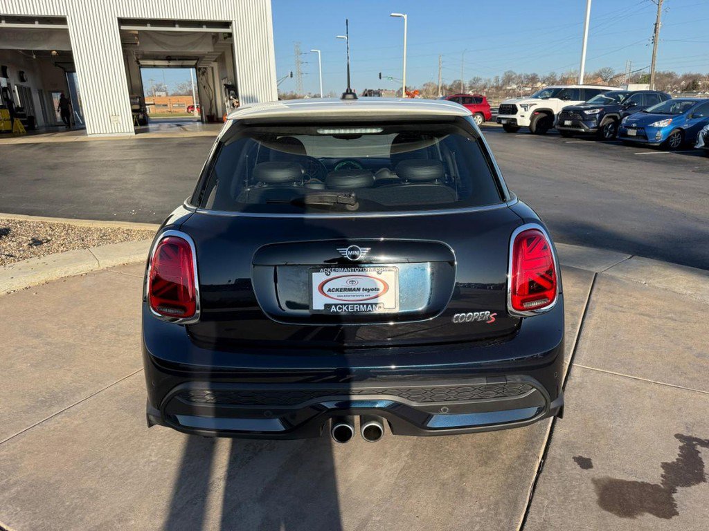 Used 2022 MINI Cooper S w/ Driver Assistance Package image 10