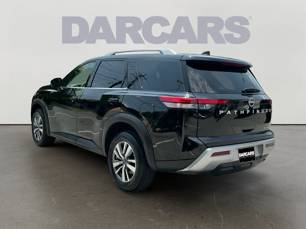 Used 2025 Nissan Pathfinder SL AWD/4WD image 5