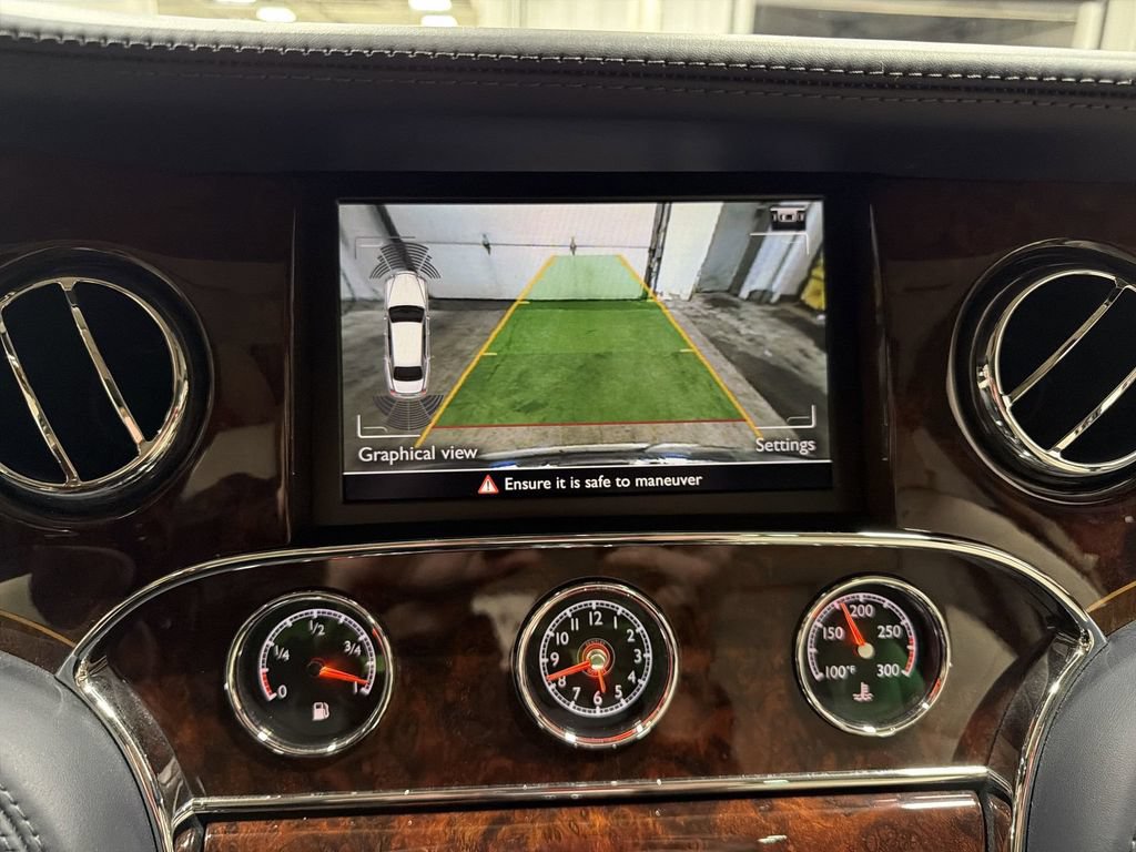Used 2016 Bentley Mulsanne image 25