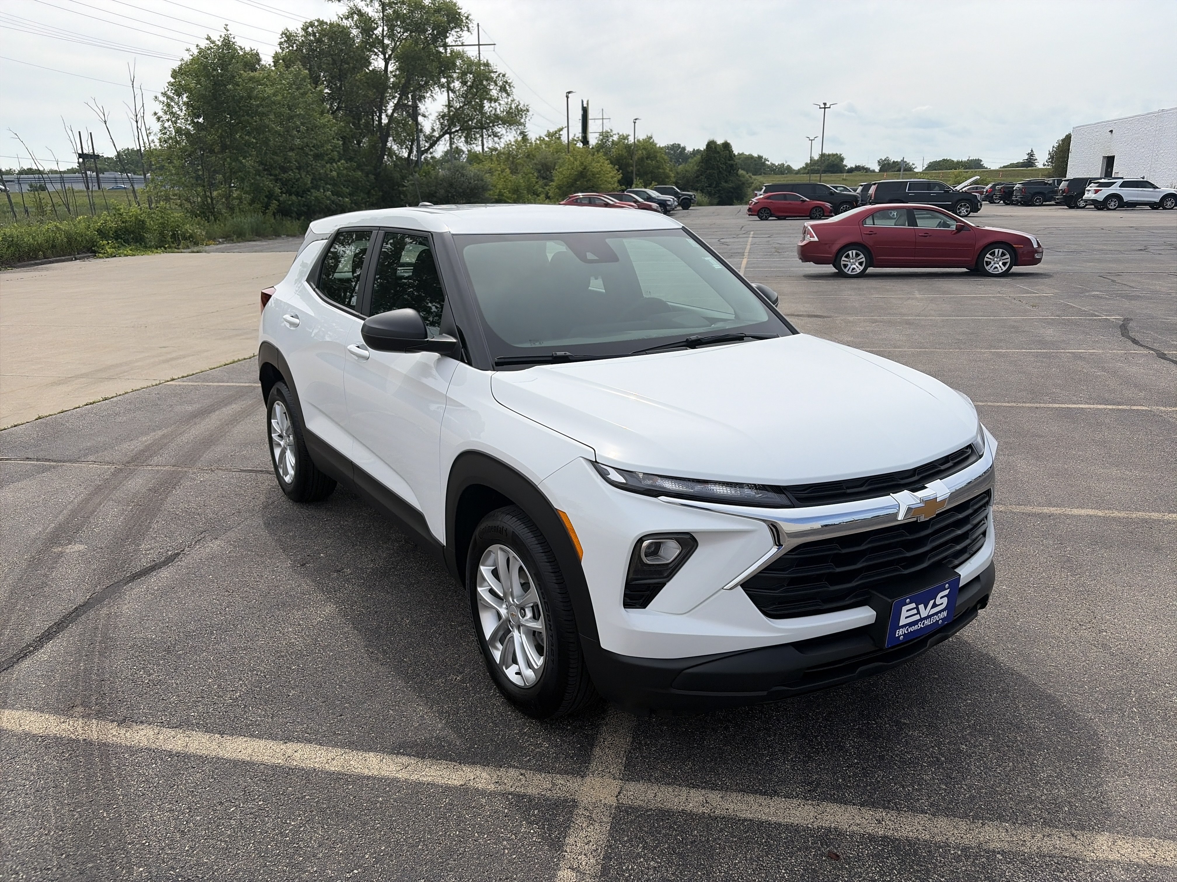 Used 2024 Chevrolet TrailBlazer LS w/ LS Confidence Package FWD image 8