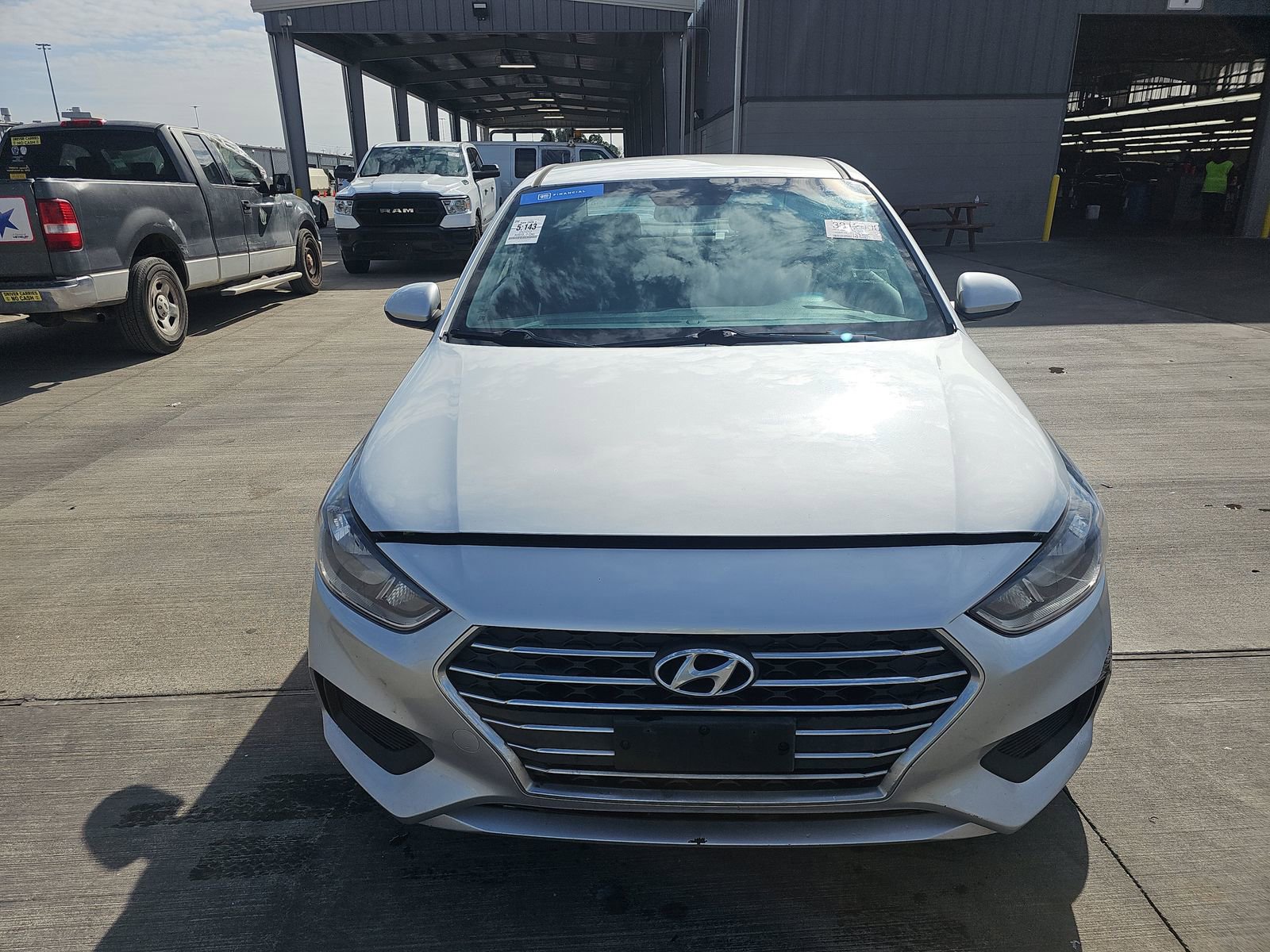 Used 2020 Hyundai Accent SE image 2