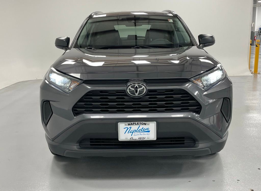 Used 2021 Toyota RAV4 LE image 6