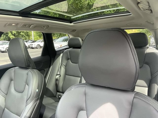 Used 2022 Volvo XC60 B5 Inscription w/ Advanced Package AWD/4WD image 15