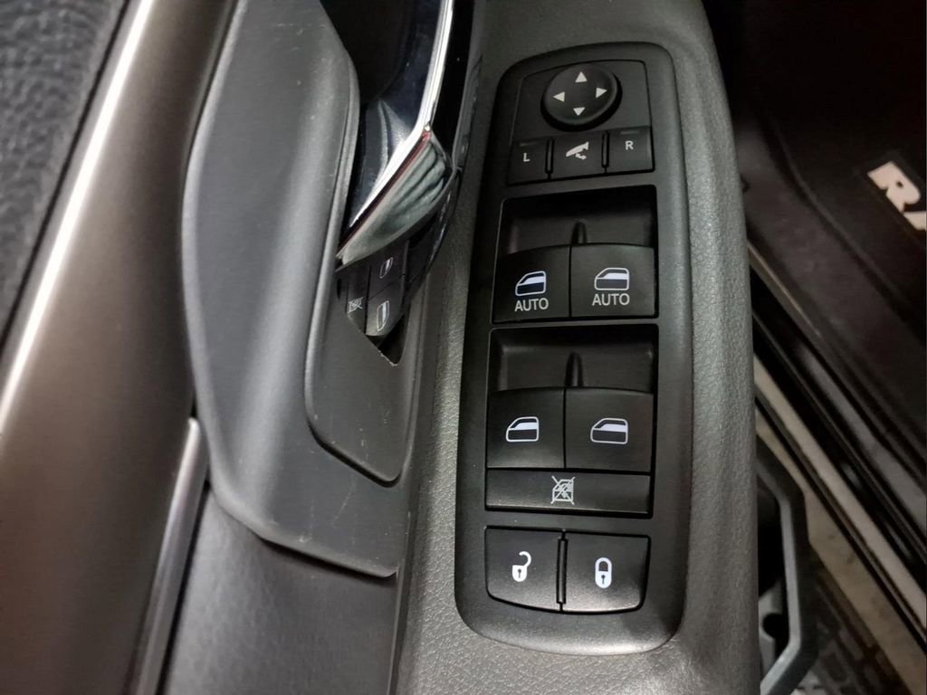 Used 2013 RAM 1500 Big Horn AWD/4WD image 16