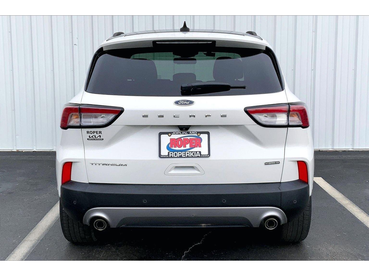 Used 2022 Ford Escape Titanium w/ Titanium Elite Package image 4