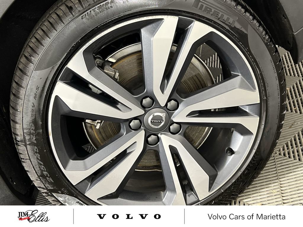 Used 2025 Volvo V60 B5 Cross Country Plus image 17