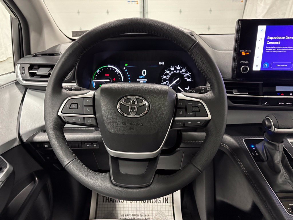 Used 2026 Toyota Sienna XLE AWD/4WD image 18