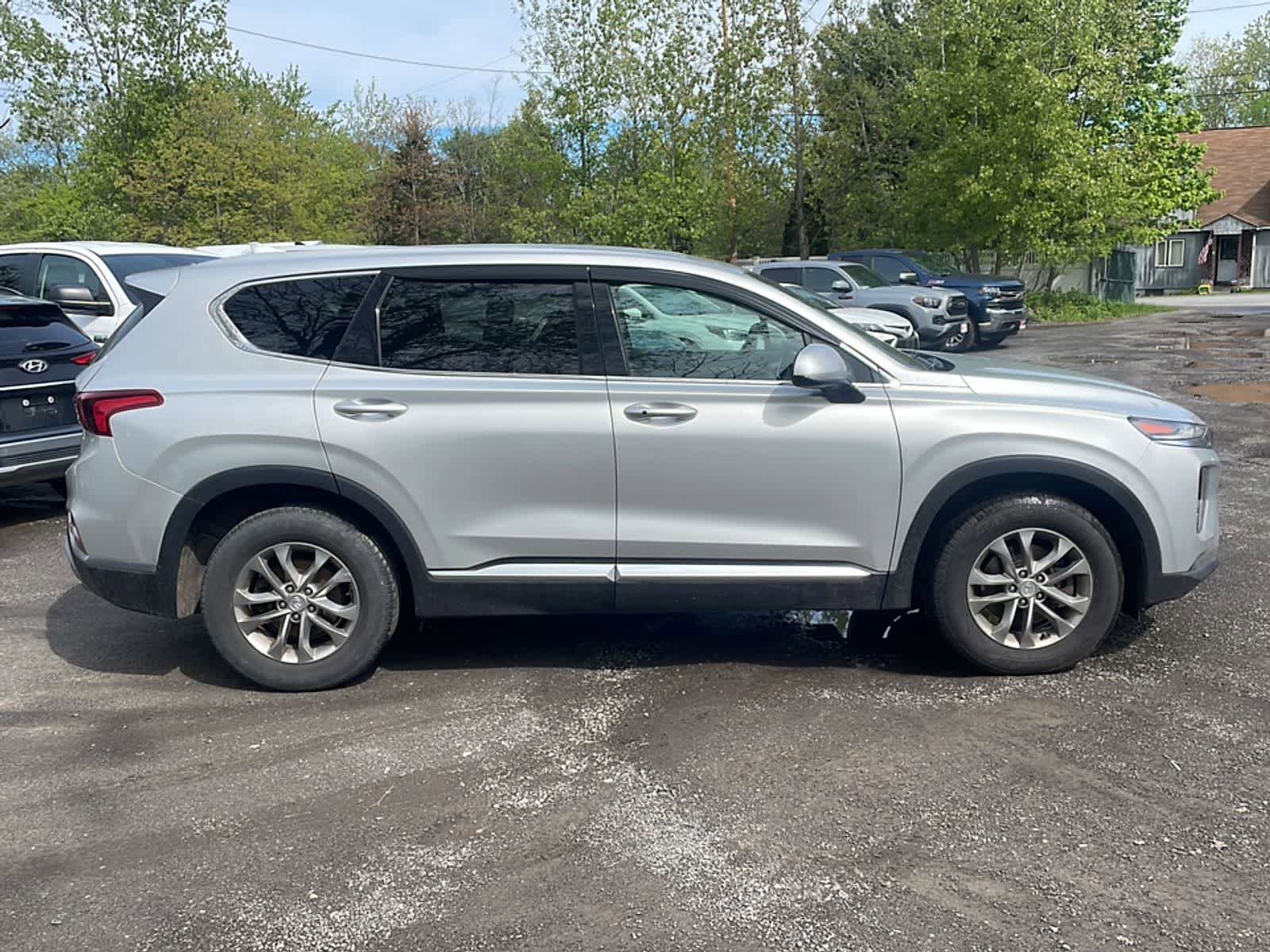 Used 2019 Hyundai Santa Fe SEL AWD/4WD image 9