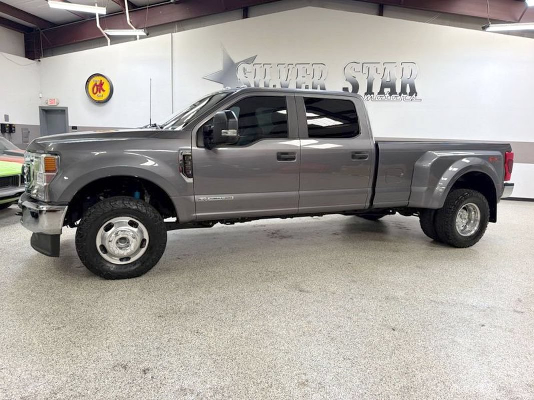 Used 2022 Ford F350 XL w/ STX Appearance Package AWD/4WD image 2