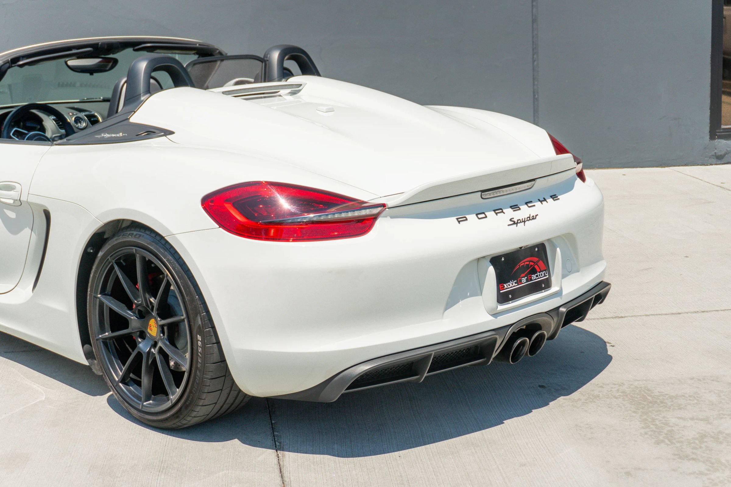 Used 2016 Porsche Boxster Spyder RWD image 46