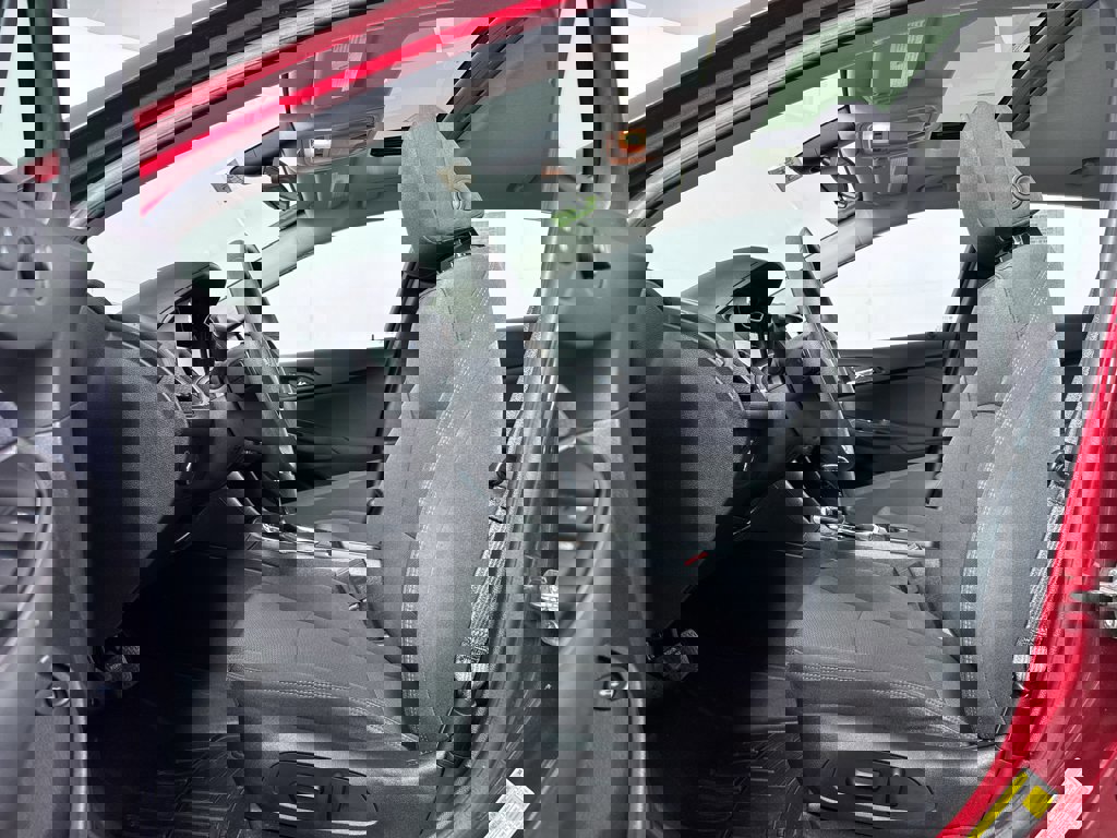 Used 2018 Chevrolet Cruze LT w/ Sun And Sound Package image 4