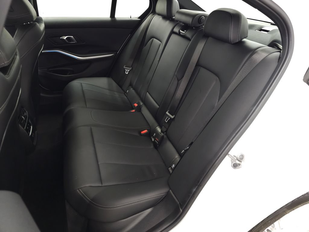 Used 2024 BMW 330i xDrive Sedan w/ Convenience Package AWD/4WD image 33