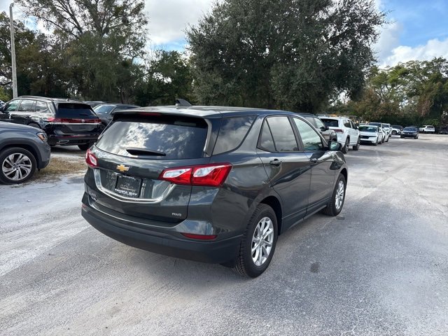 Used 2020 Chevrolet Equinox LS w/ LS Convenience Package image 4