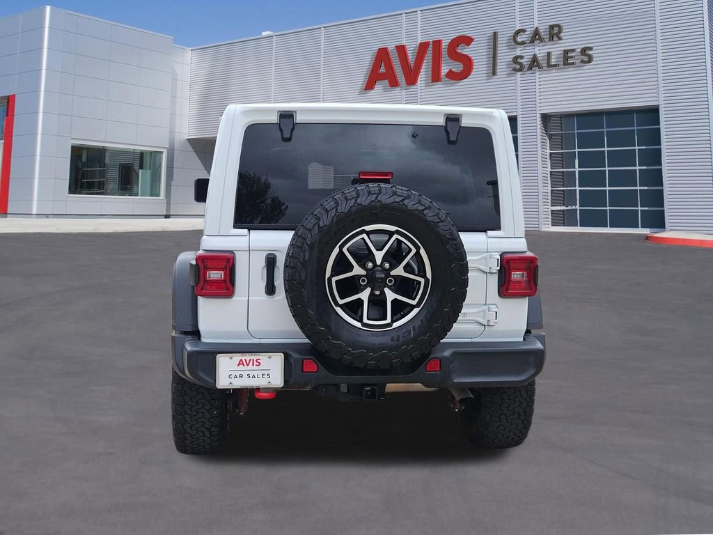 Used 2025 Jeep Wrangler Unlimited Rubicon AWD/4WD image 5