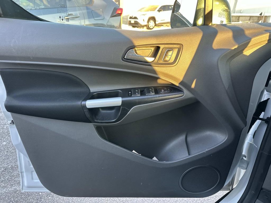 Used 2023 Ford Transit Connect XLT image 22