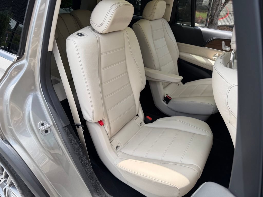 Used 2022 Mercedes-Benz GLS 450 4MATIC image 39
