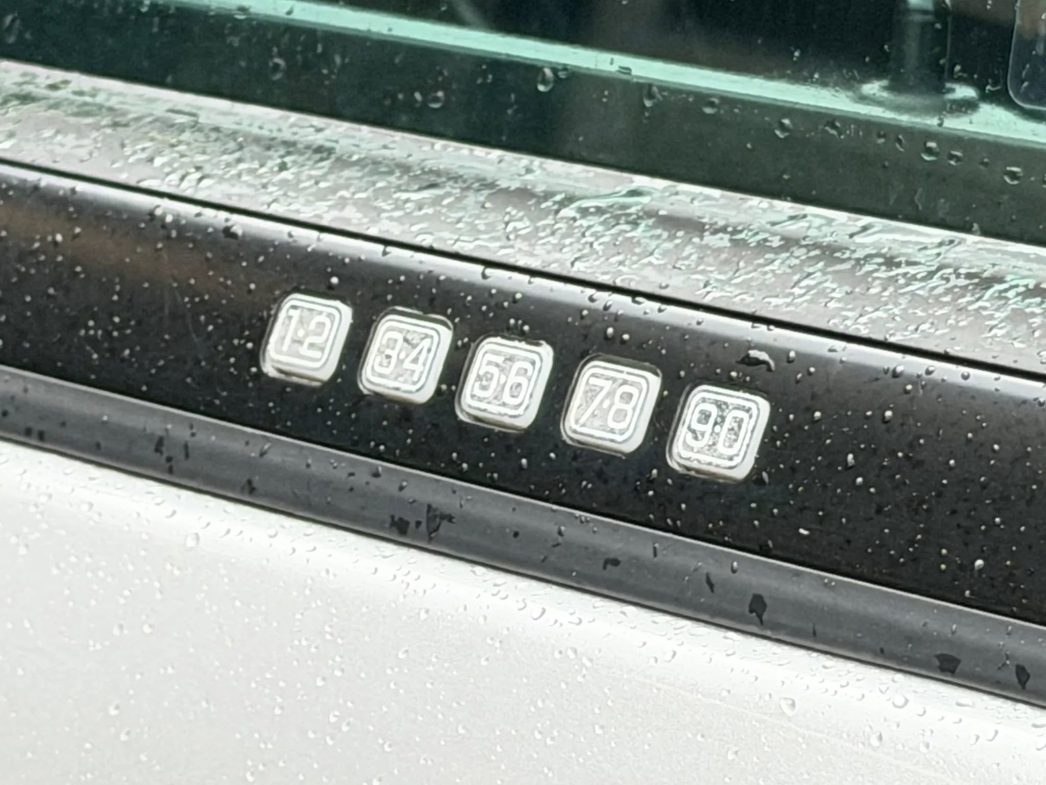 Used 2017 Ford Expedition XLT image 16