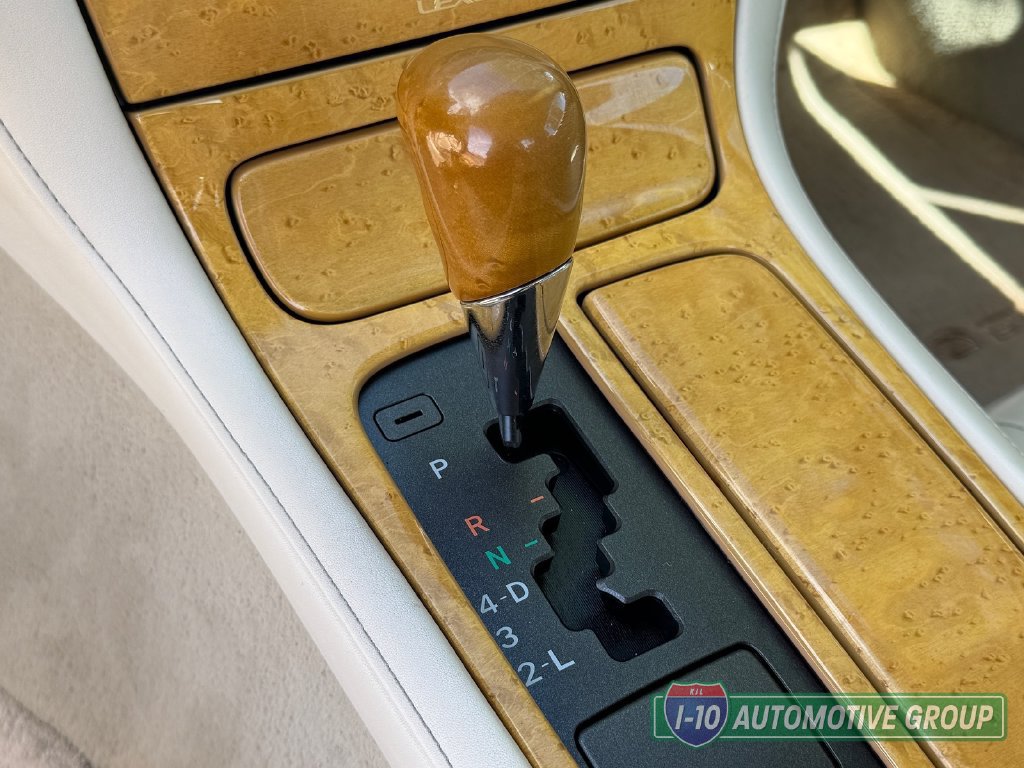 Used 2005 Lexus SC 430 Convertible w/ Preferred Accessory Pkg RWD image 21