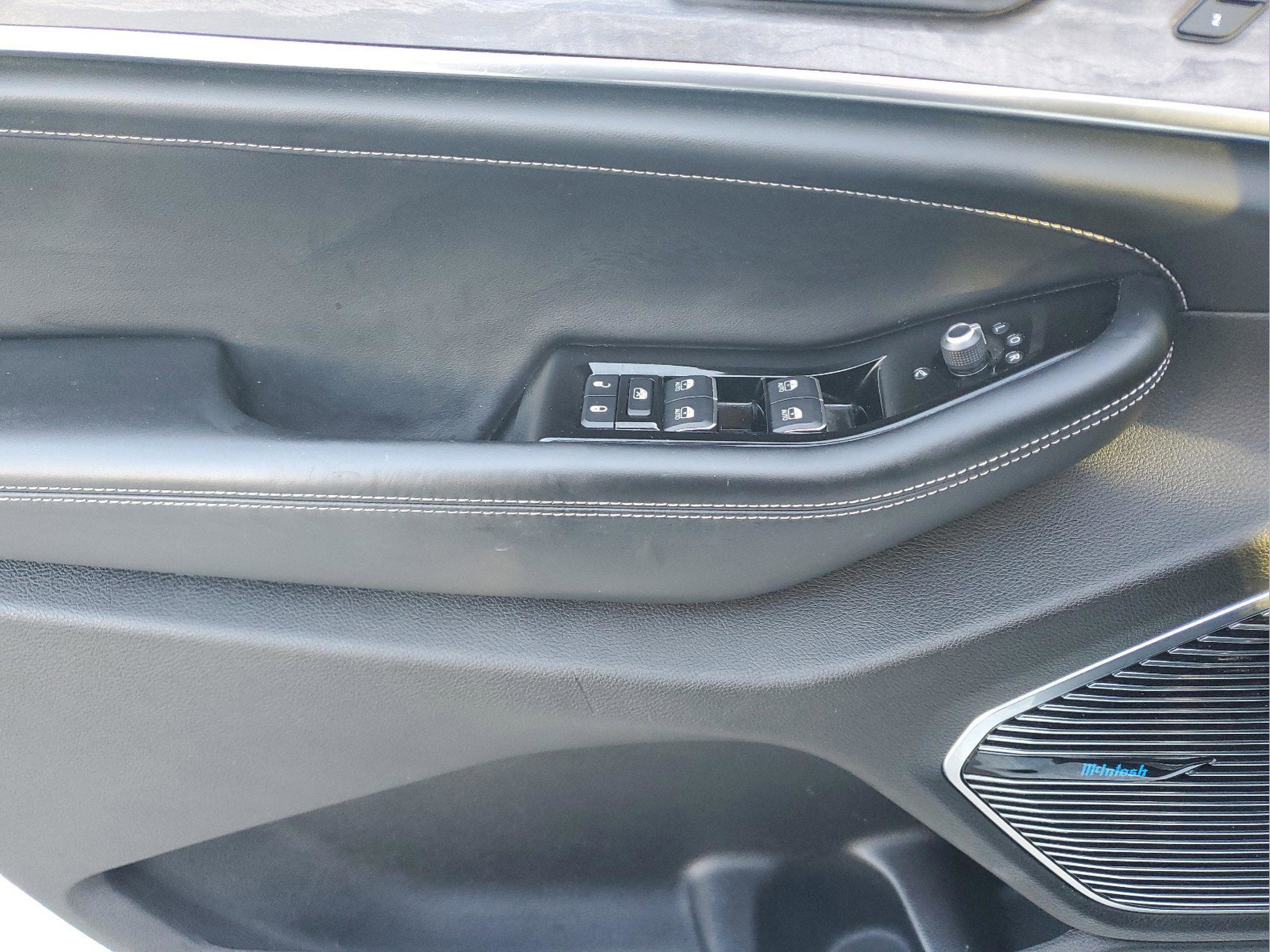 Certified 2021 Jeep Grand Cherokee L Overland w/ Luxury Tech Group IV image 17