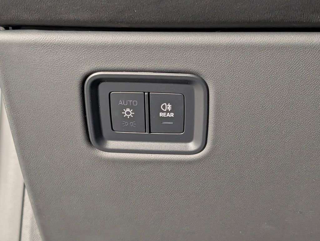 New 2026 Porsche Macan 4S Electric image 33