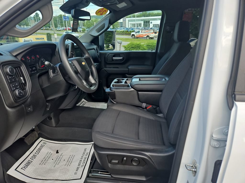 Used 2024 Chevrolet Silverado 2500 Custom w/ Custom Value Package AWD/4WD image 10