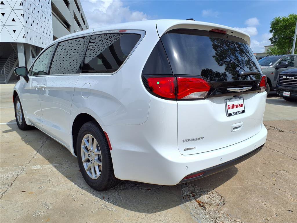 New 2026 Chrysler Voyager LX FWD image 2
