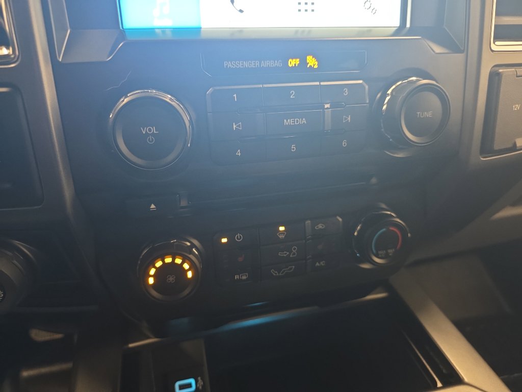 Used 2017 Ford F150 XLT w/ Equipment Group 302A Luxury image 27