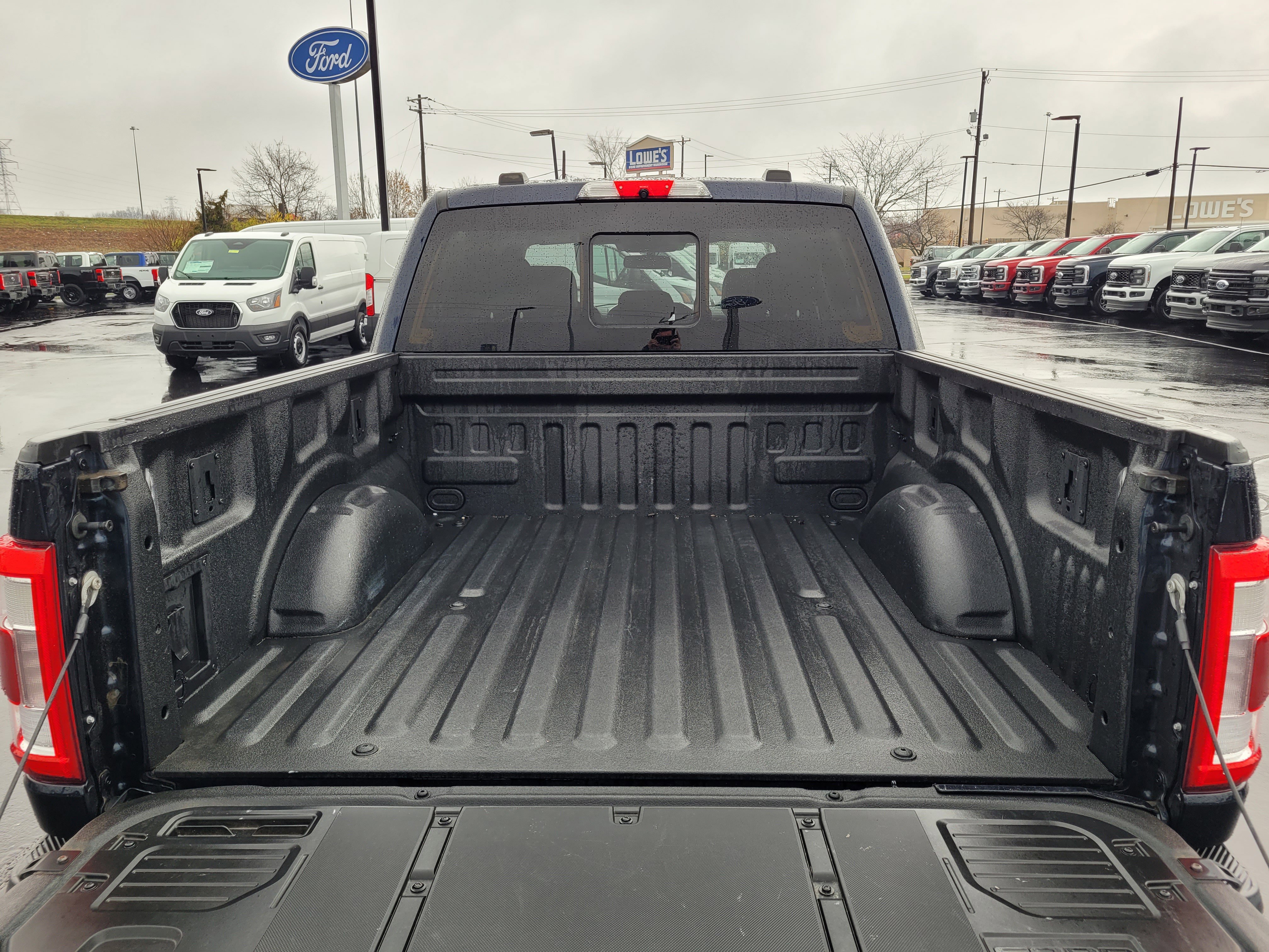 Used 2021 Ford F150 Lariat w/ Trailer Tow Package image 34