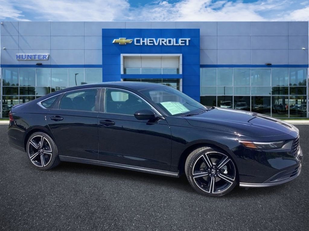 Used 2024 Honda Accord Sport image 5