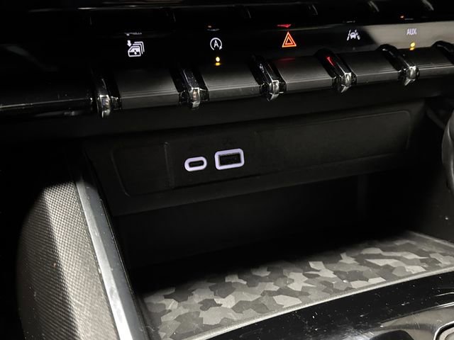 Used 2024 GMC Canyon Elevation w/ Convenience Package image 25