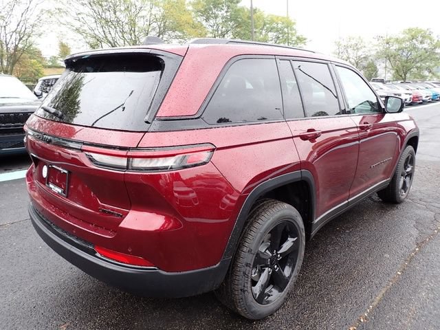 New 2025 Jeep Grand Cherokee Limited w/ Black Appearance Package AWD/4WD image 7