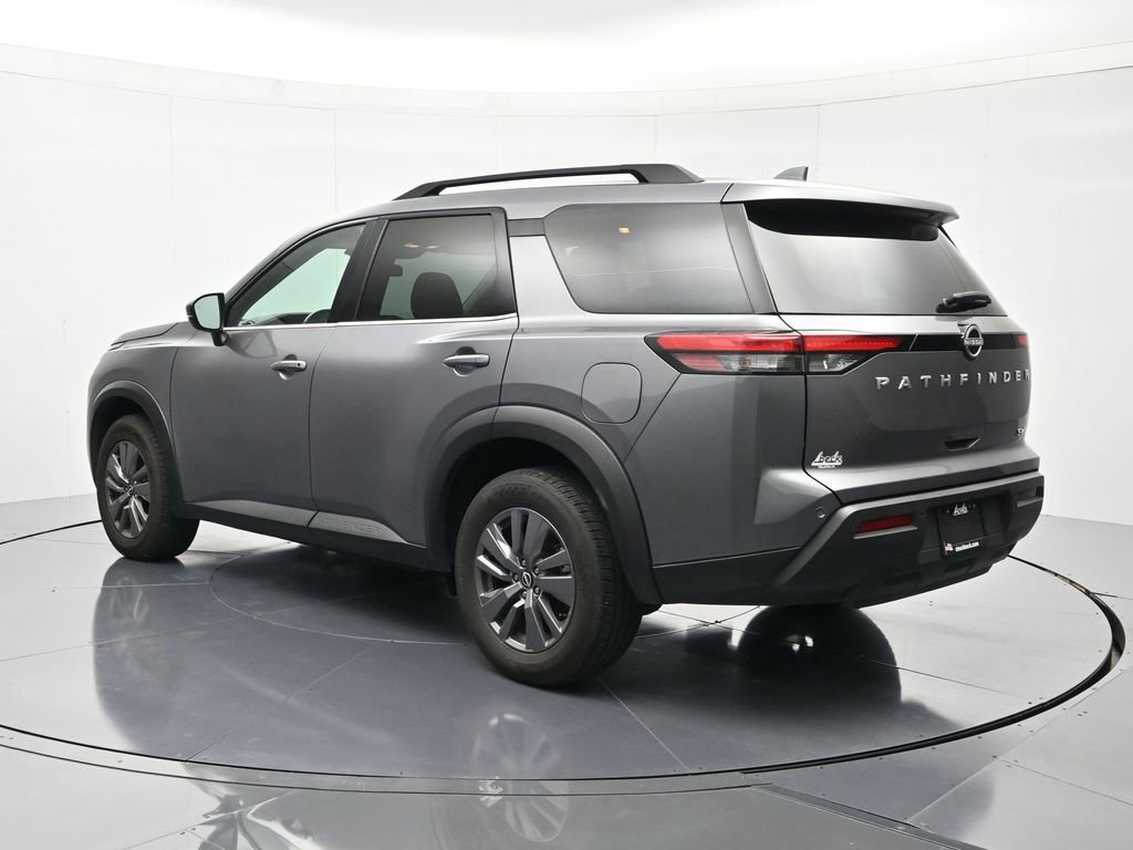 Used 2024 Nissan Pathfinder SV image 8
