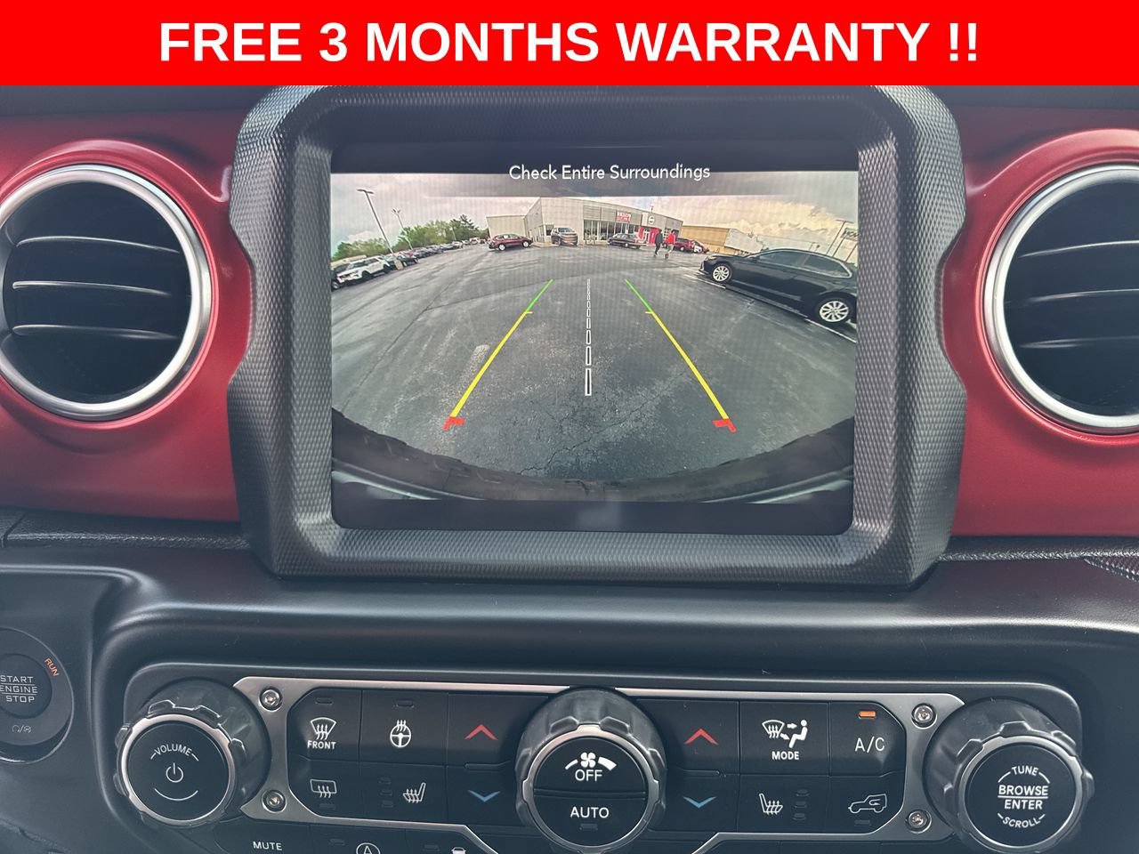 Used 2022 Jeep Wrangler Unlimited Rubicon w/ Cold Weather Group AWD/4WD image 18
