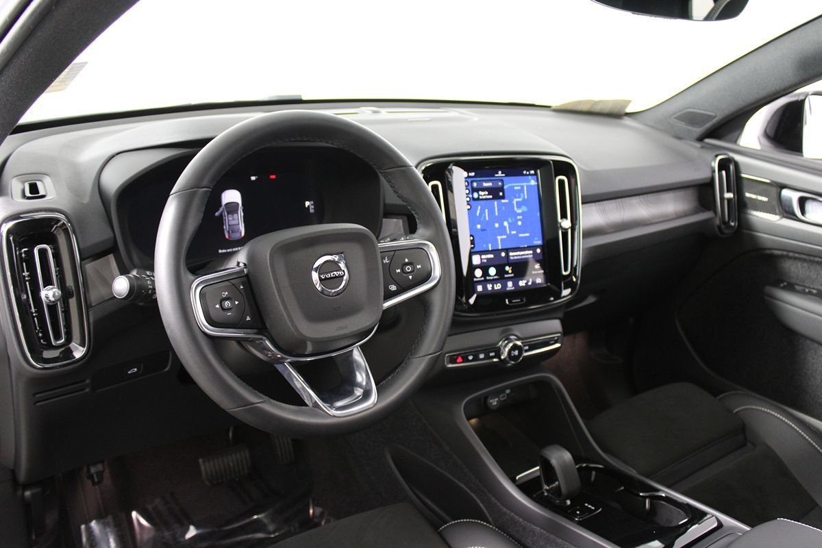 Used 2023 Volvo C40 P8 Recharge Ultimate w/ Protection Package Premier AWD/4WD image 7