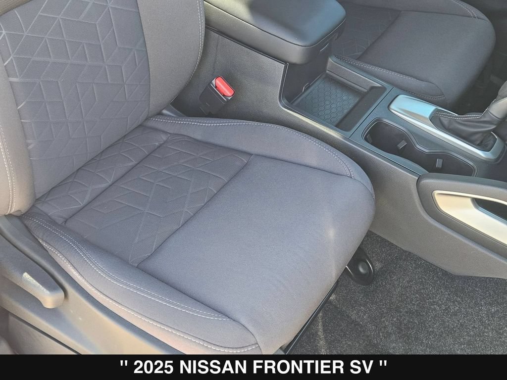 Used 2025 Nissan Frontier SV RWD image 32