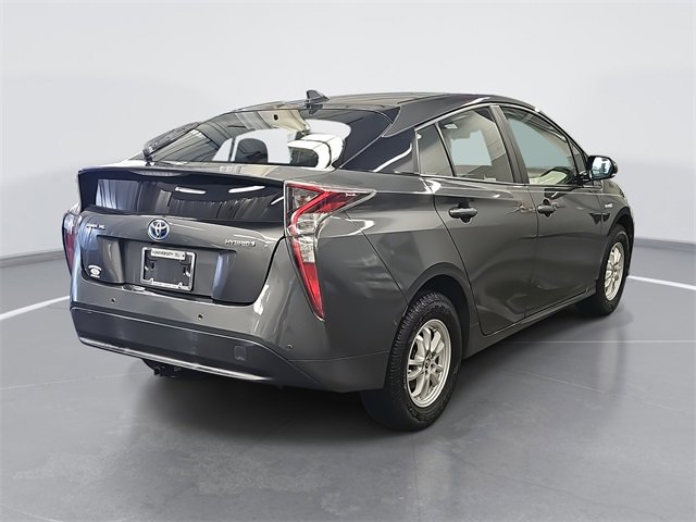 Used 2017 Toyota Prius Three image 3