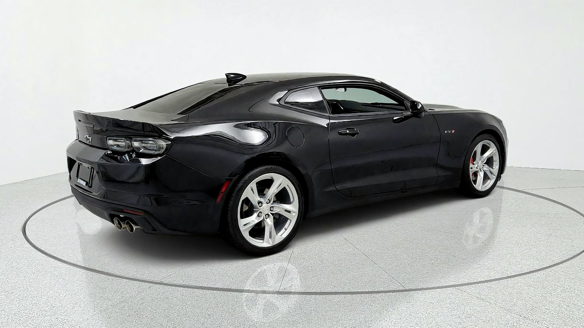 Certified 2024 Chevrolet Camaro LT w/ RS Package RWD image 5