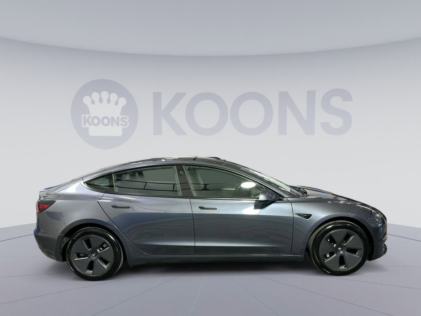 Used 2023 Tesla Model 3 Standard Range image 8