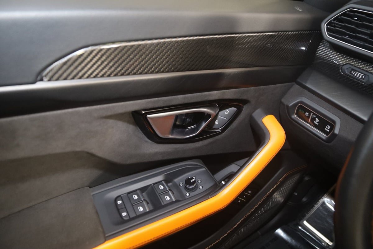 Used 2021 Lamborghini Urus AWD/4WD image 49